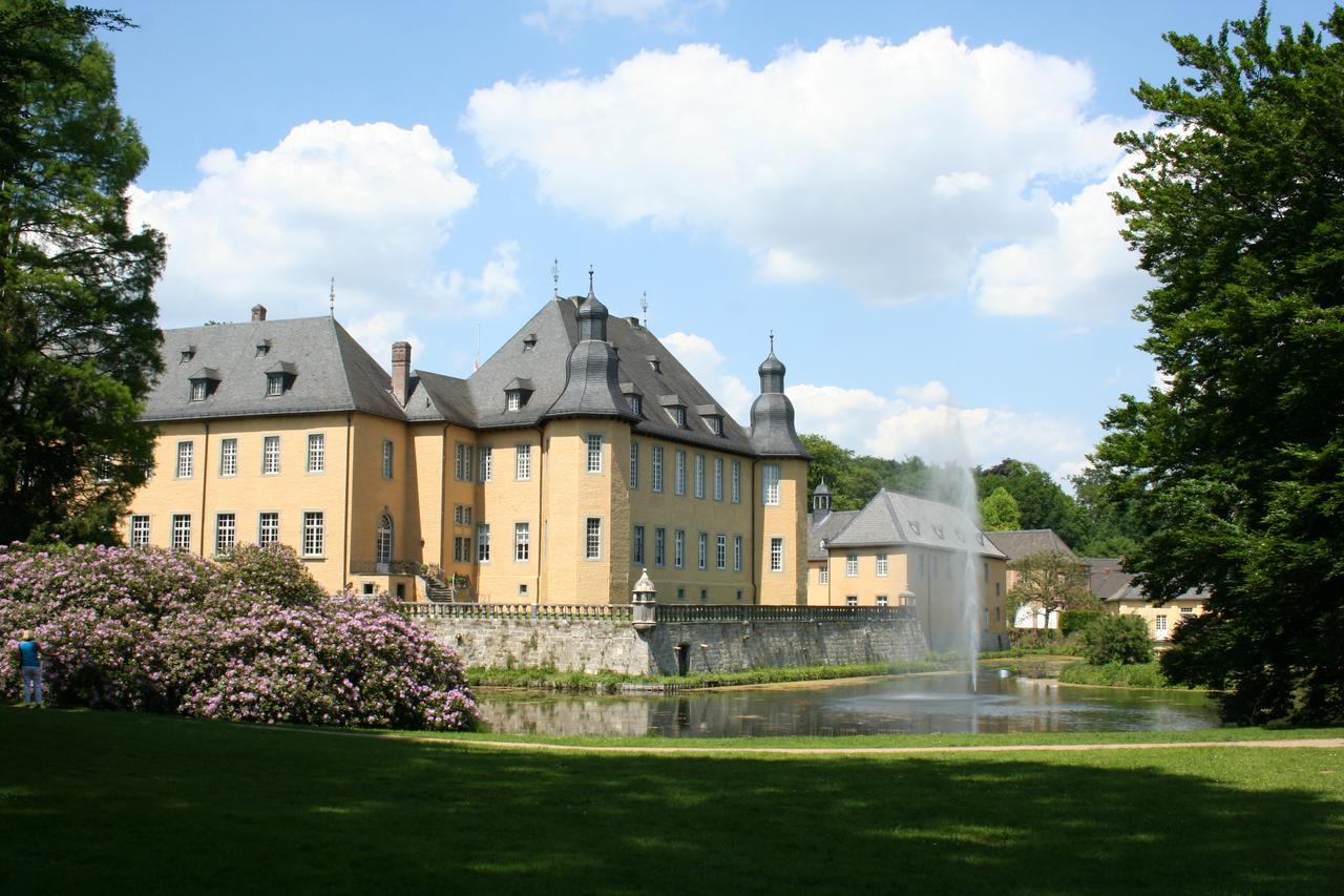 Hotel Schloss Dyck Jüchen Dış mekan fotoğraf